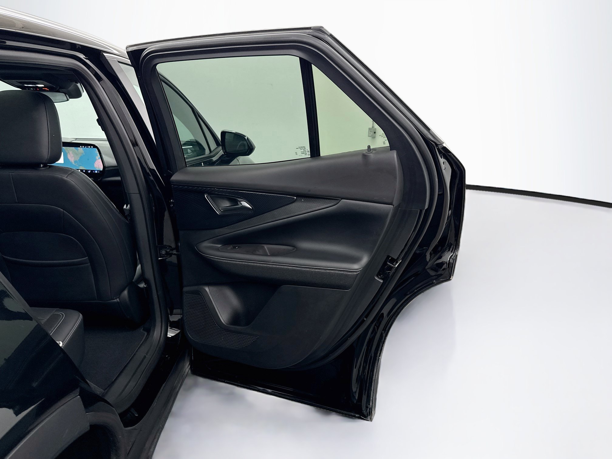Used 2024 Chevrolet Blazer EV LT AWD/4WD image 31