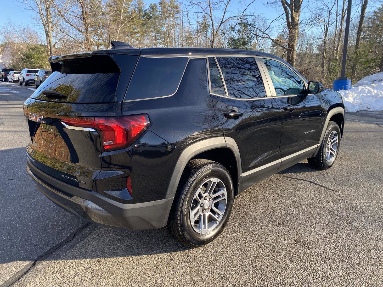 Used 2025 GMC Terrain Elevation image 7