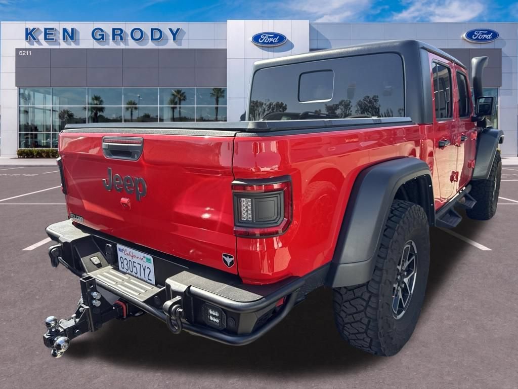 Used 2024 Jeep Gladiator Rubicon AWD/4WD image 5