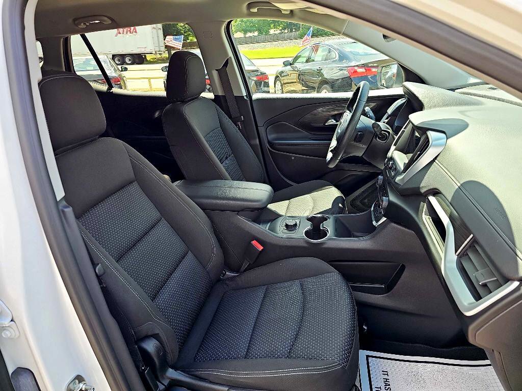Used 2024 GMC Terrain SLE image 20