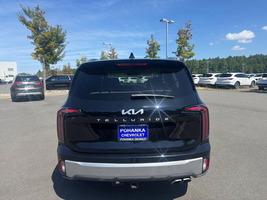 Used 2024 Kia Telluride SX w/ Towing Package FWD image 6