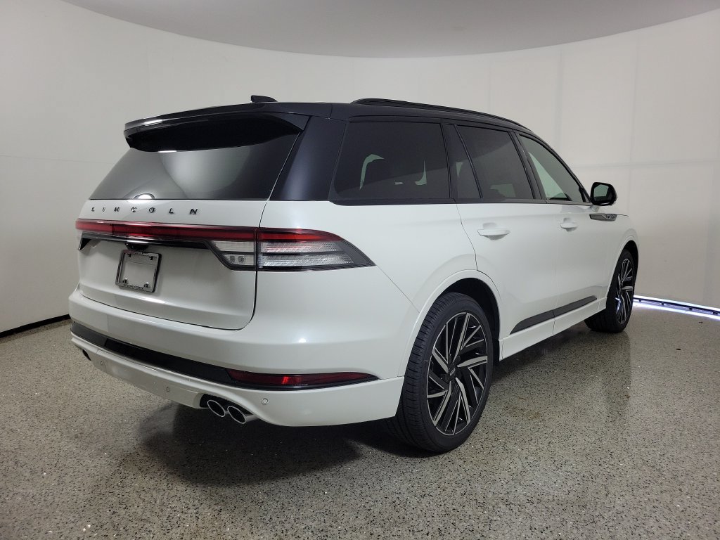 New 2026 Lincoln Aviator Black Label w/ Black Label Special Edition AWD/4WD image 4