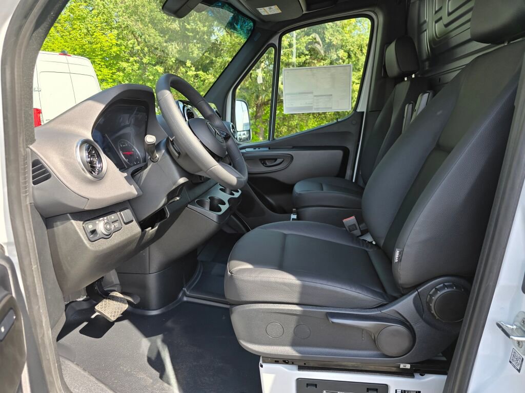 New 2025 Mercedes-Benz Sprinter 2500 image 16