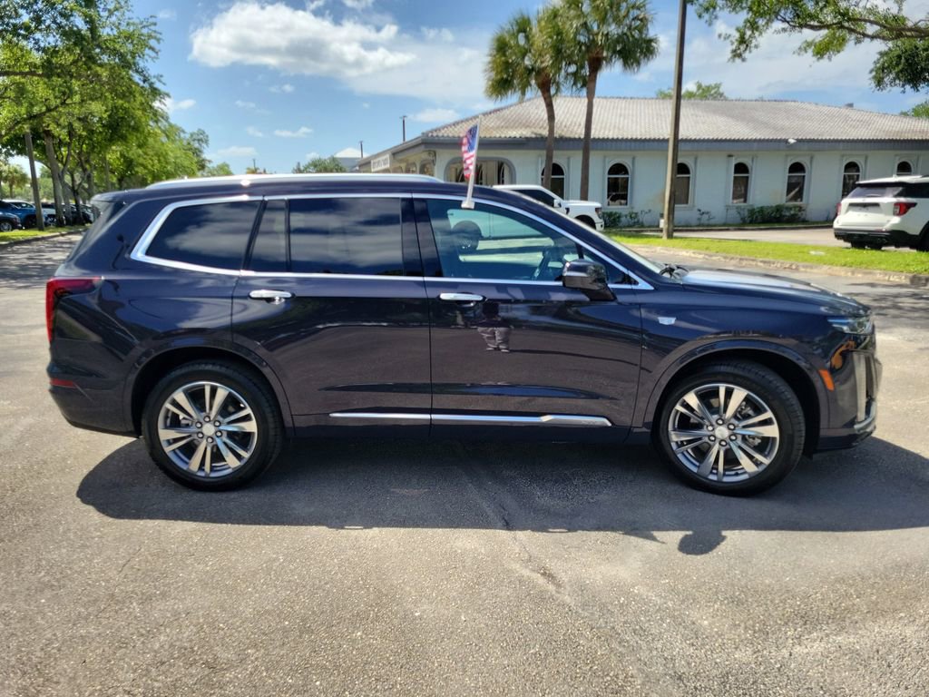 Used 2025 Cadillac XT6 Premium Luxury w/ Technology Package image 6