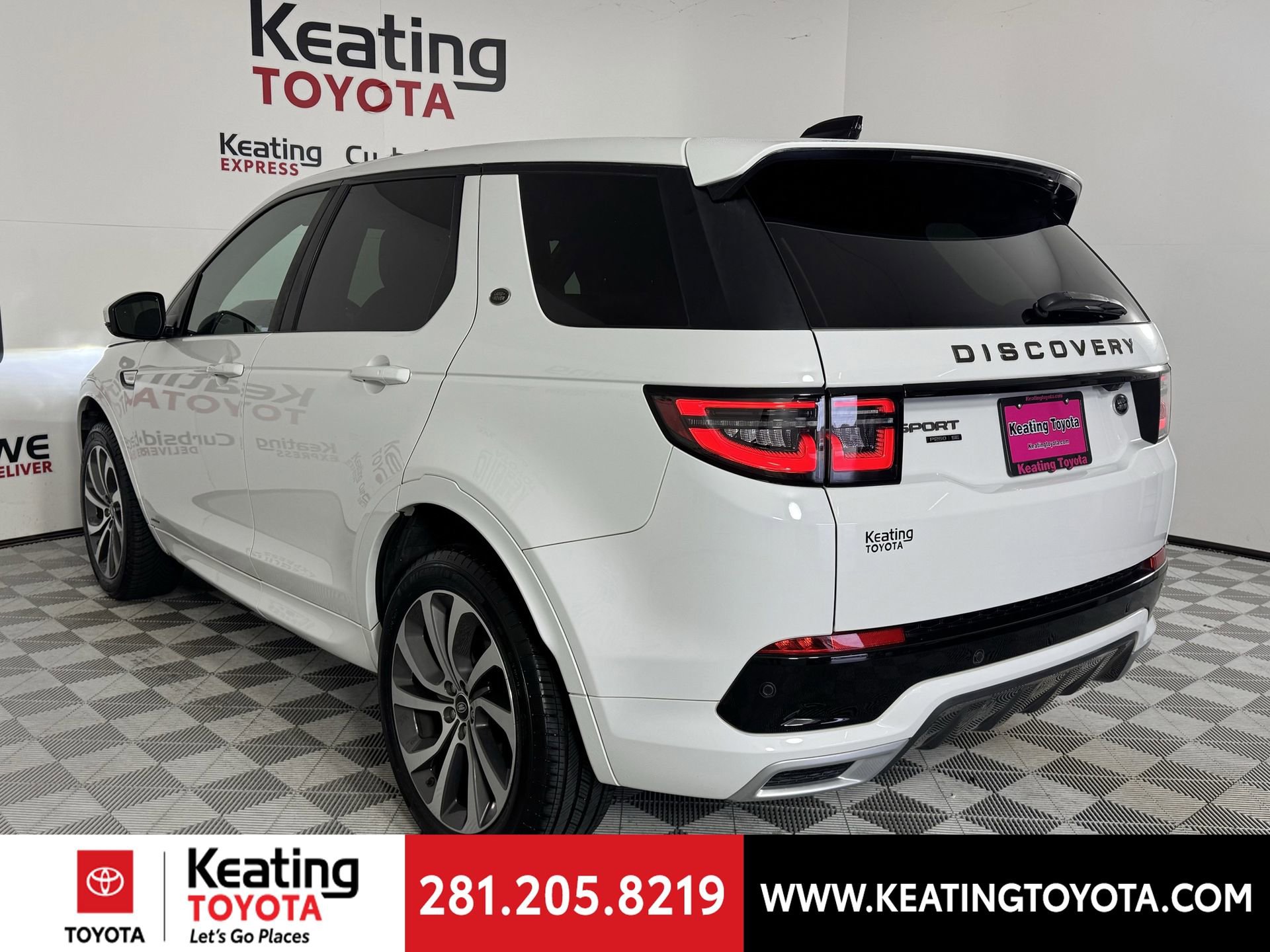 Used 2020 Land Rover Discovery Sport SE R-Dynamic image 7