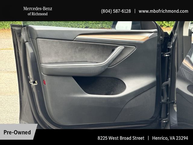 Used 2024 Tesla Model Y 2WD image 12
