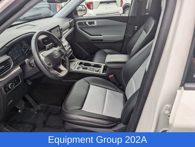 Used 2024 Ford Explorer XLT w/ Equipment Group 202A AWD/4WD image 14