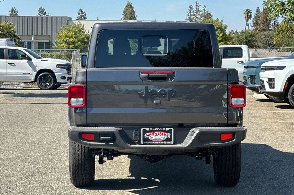New 2026 Jeep Gladiator Sport AWD/4WD image 5