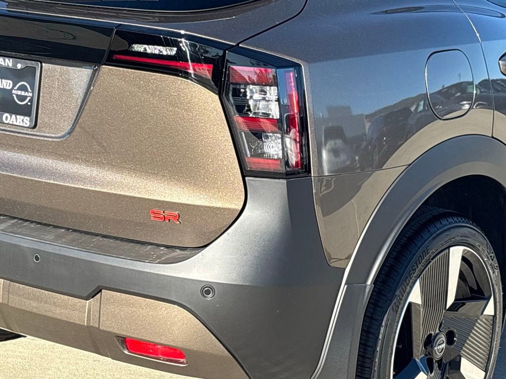 New 2026 Nissan Kicks SR FWD image 4