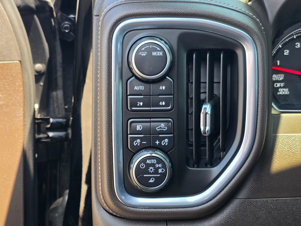 Certified 2022 Chevrolet Silverado 1500 LTZ w/ Safety Package II AWD/4WD image 31