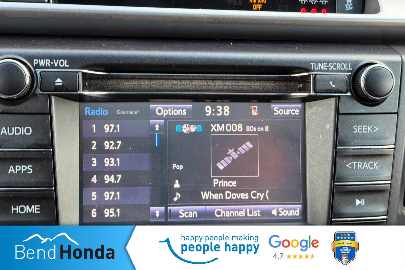 Used 2018 Toyota RAV4 XLE image 20