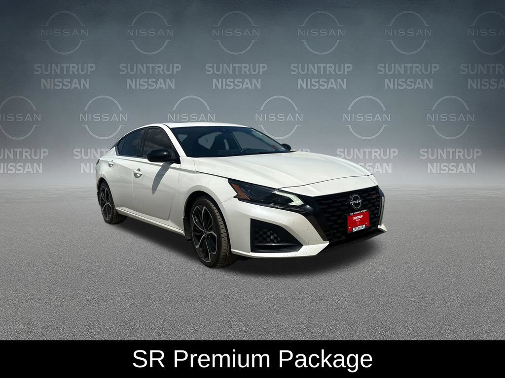 Used 2023 Nissan Altima 2.5 SR w/ SR Premium Package FWD image 10
