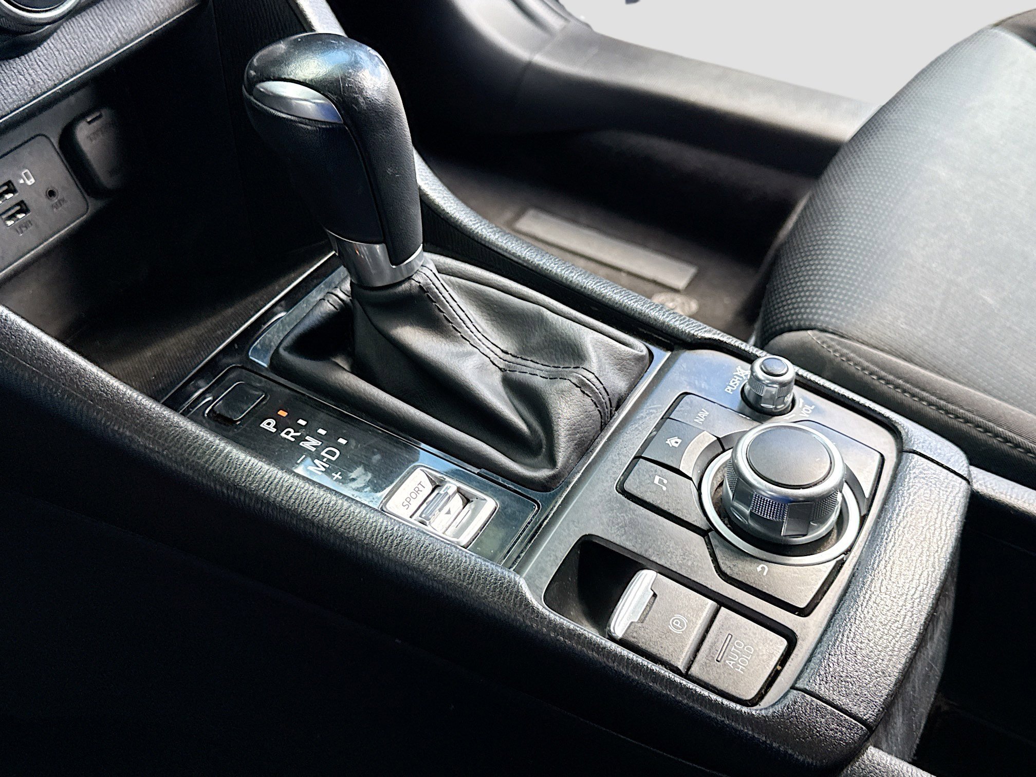 Used 2019 MAZDA CX-3 Touring FWD image 12