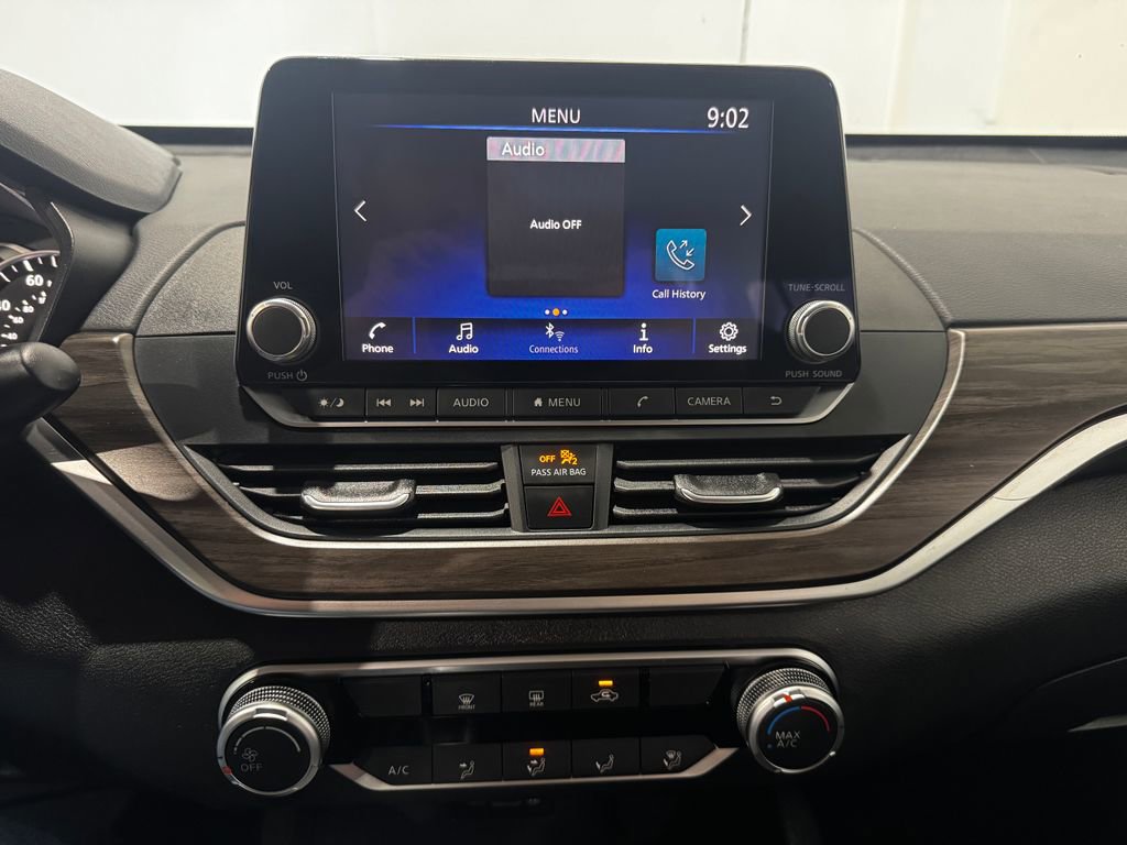 Used 2025 Nissan Altima 2.5 SV image 12