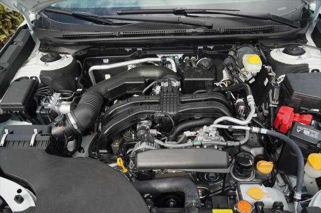 Used 2025 Subaru Outback Premium AWD/4WD image 11