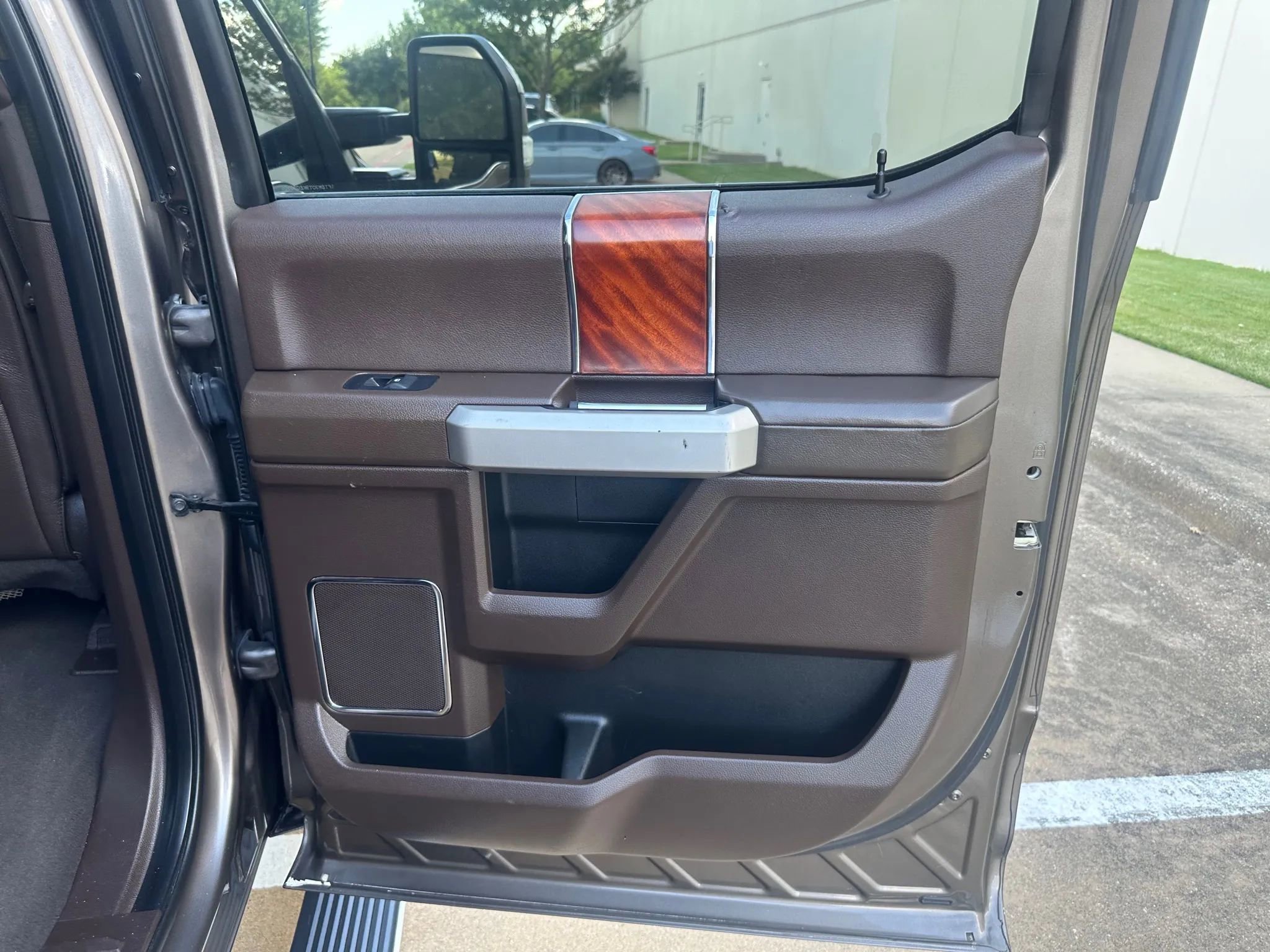 Used 2019 Ford F350 King Ranch w/ King Ranch Ultimate Package image 28