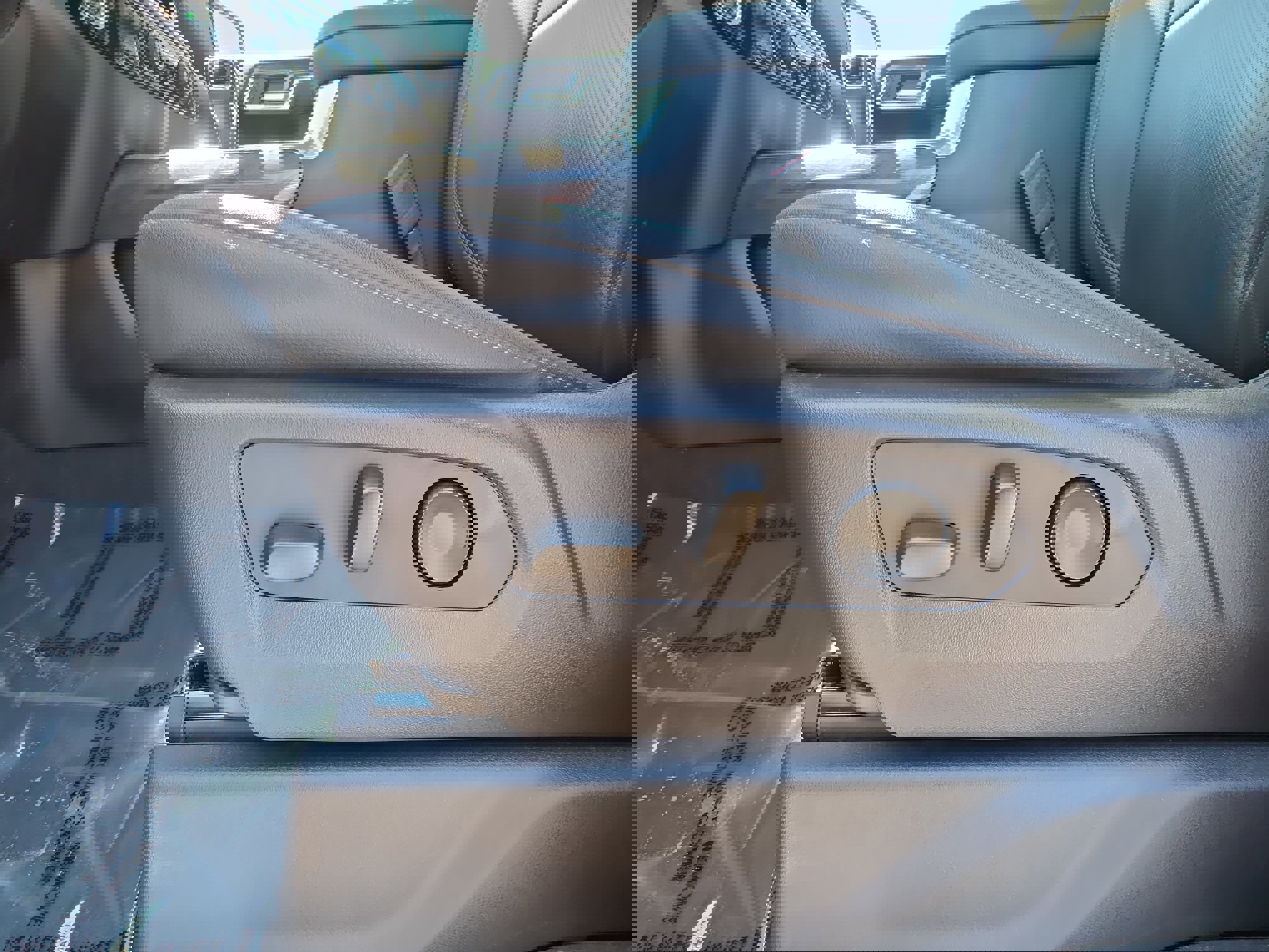 Used 2024 Chevrolet Silverado 1500 LTZ w/ LTZ Premium Package image 28