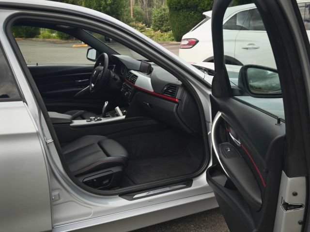 Used 2013 BMW 328i xDrive Sedan AWD/4WD image 36