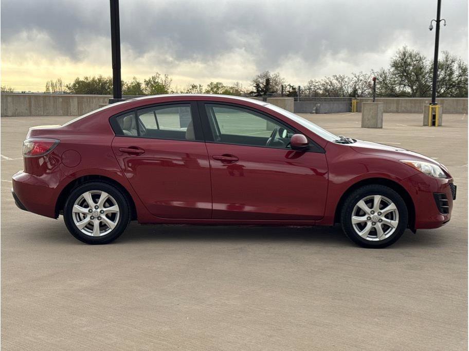 Used 2010 MAZDA MAZDA3 i Touring FWD image 9