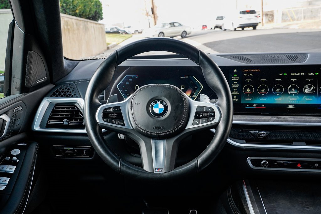Used 2023 BMW X7 xDrive40i w/ M Sport Package image 13