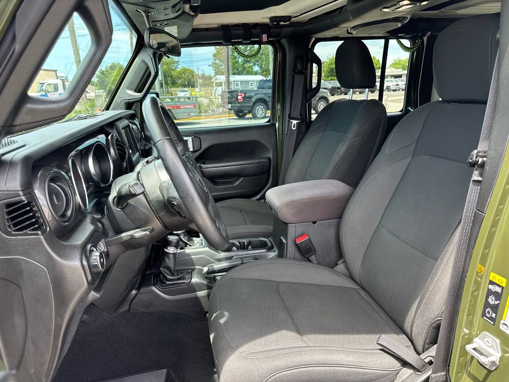 Used 2022 Jeep Wrangler Unlimited Sport AWD/4WD image 11