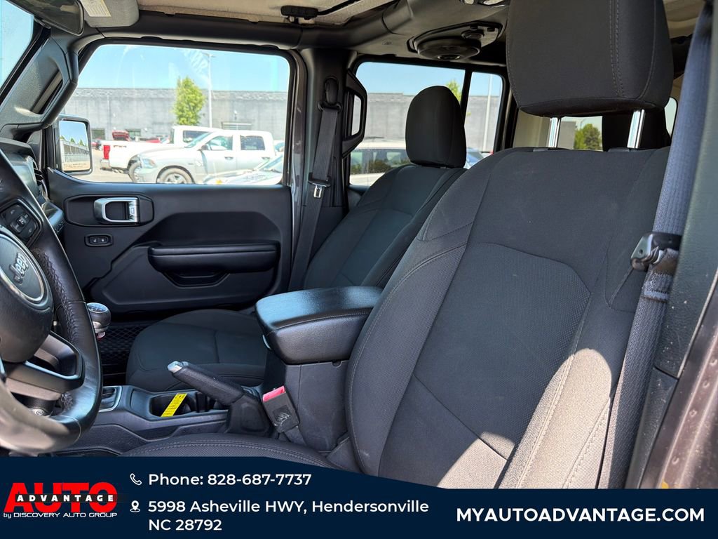 Used 2018 Jeep Wrangler Unlimited Sport S AWD/4WD image 12