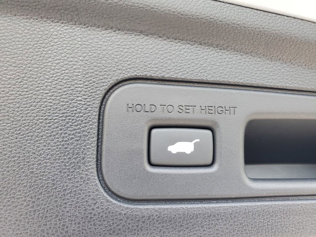 Used 2026 Acura MDX w/ Technology Package image 9