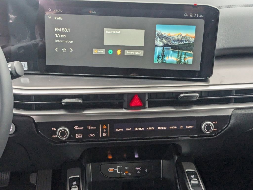 Used 2025 Kia Sorento S w/ Panoramic Sunroof Package FWD image 17