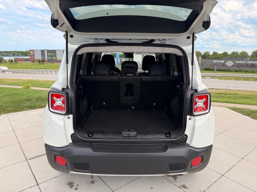 Used 2015 Jeep Renegade Limited w/ Safety & Security Group I FWD image 29