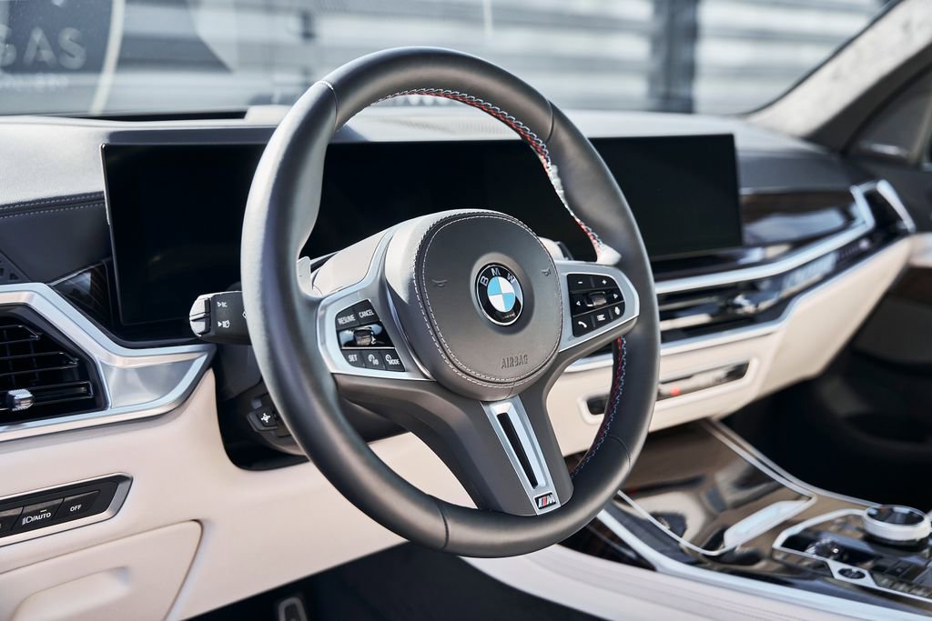 Used 2024 BMW X7 M60i w/ Executive Package AWD/4WD image 40
