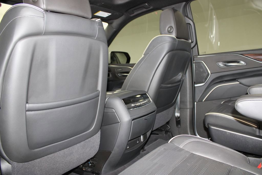 Used 2023 Cadillac Escalade Premium Luxury w/ LPO, Illumination Package RWD image 28