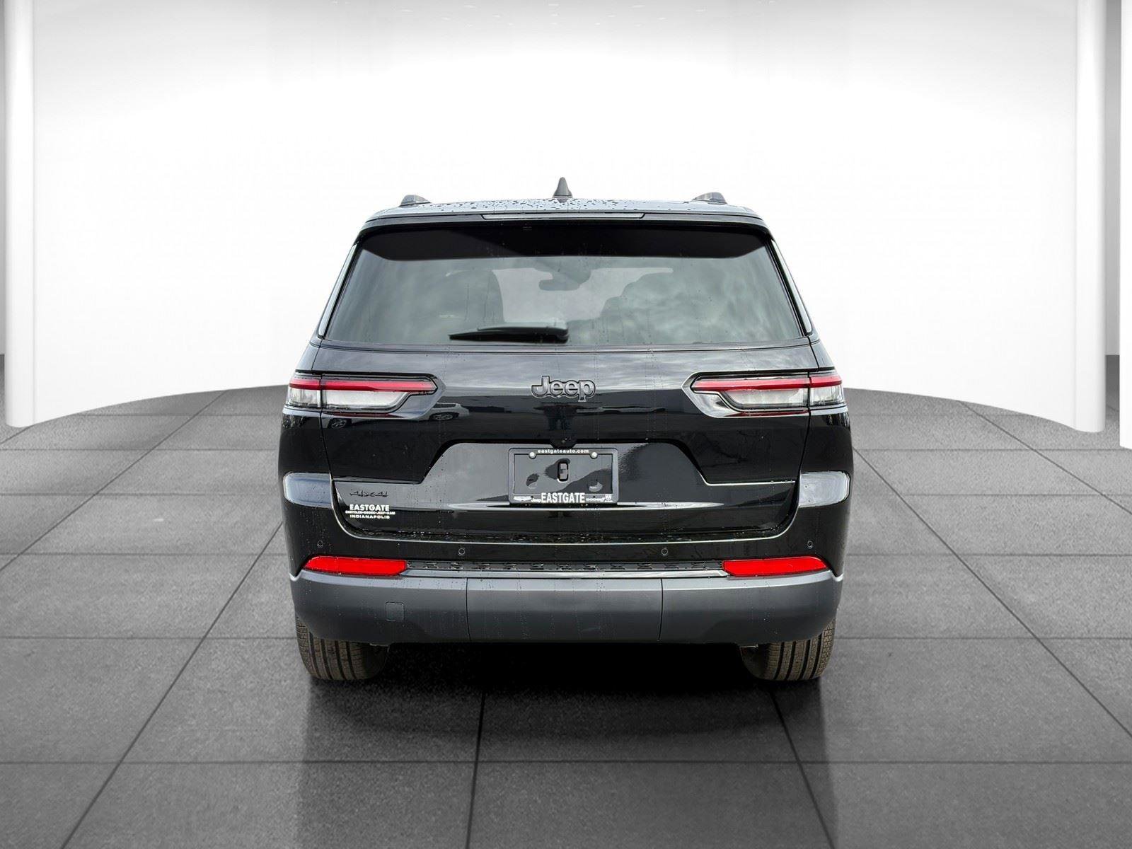 New 2025 Jeep Grand Cherokee L Limited w/ Trailer Tow Package image 6