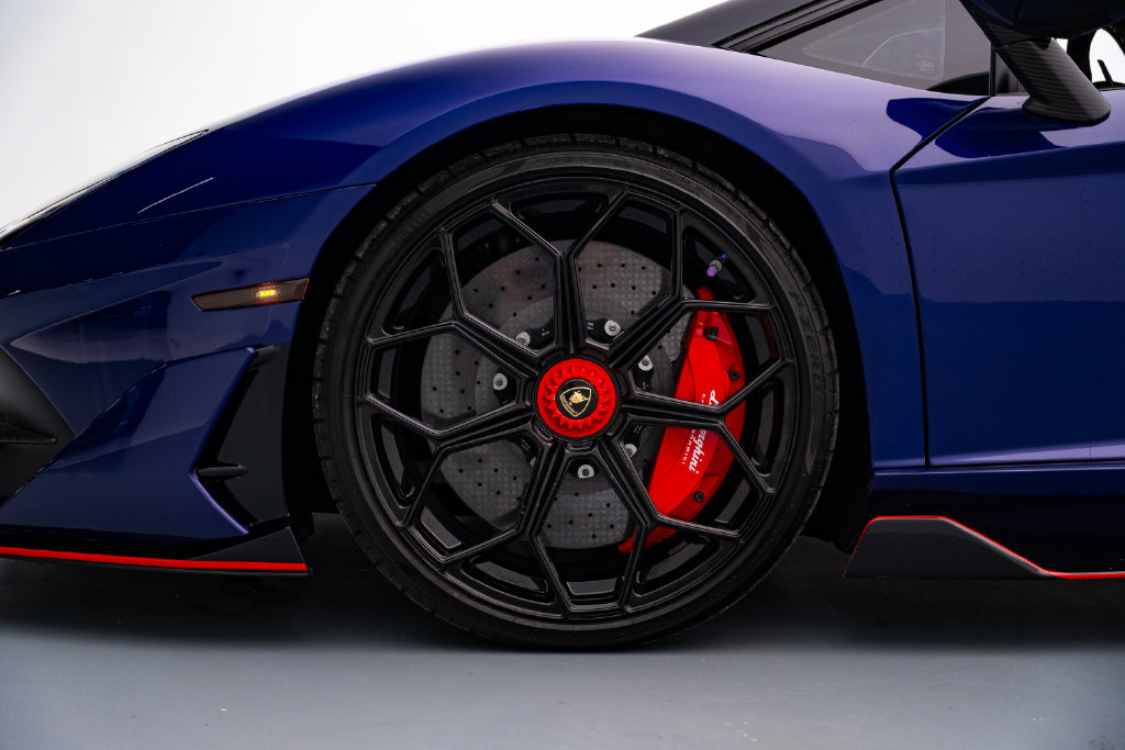 Used 2021 Lamborghini Aventador SVJ AWD/4WD image 6
