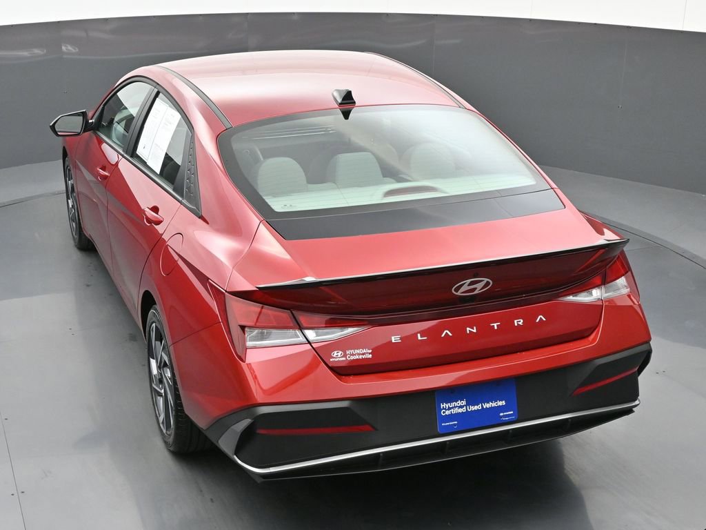 Certified 2025 Hyundai Elantra Sport image 33