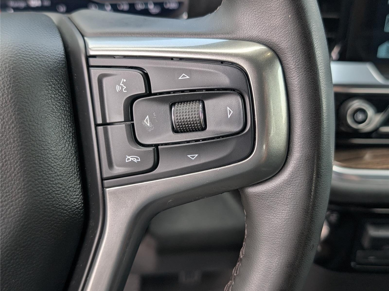 Used 2025 Chevrolet Silverado 2500 LT w/ Convenience Package AWD/4WD image 23