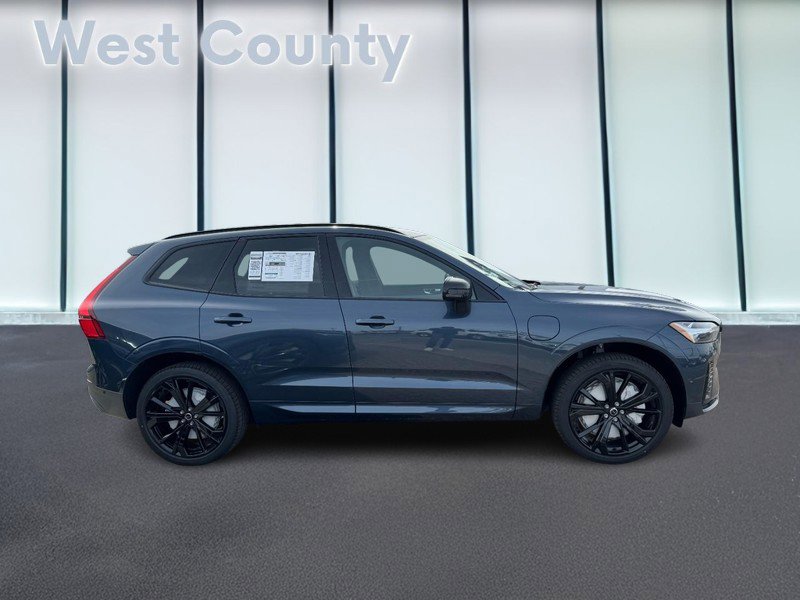 New 2026 Volvo XC60 T8 Ultra w/ Climate Package image 2