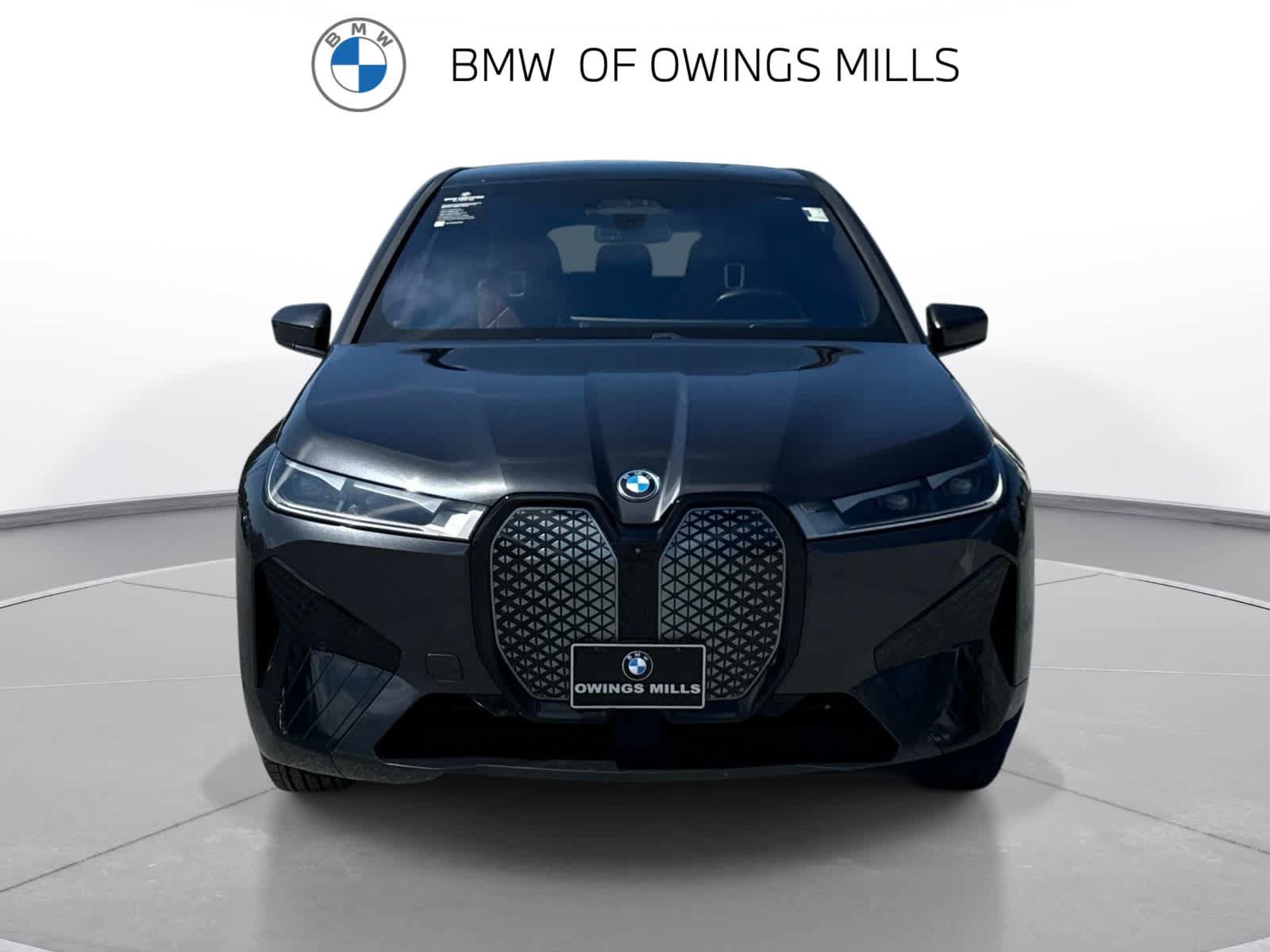 Used 2024 BMW iX xDrive50 w/ Premium Package AWD/4WD image 8