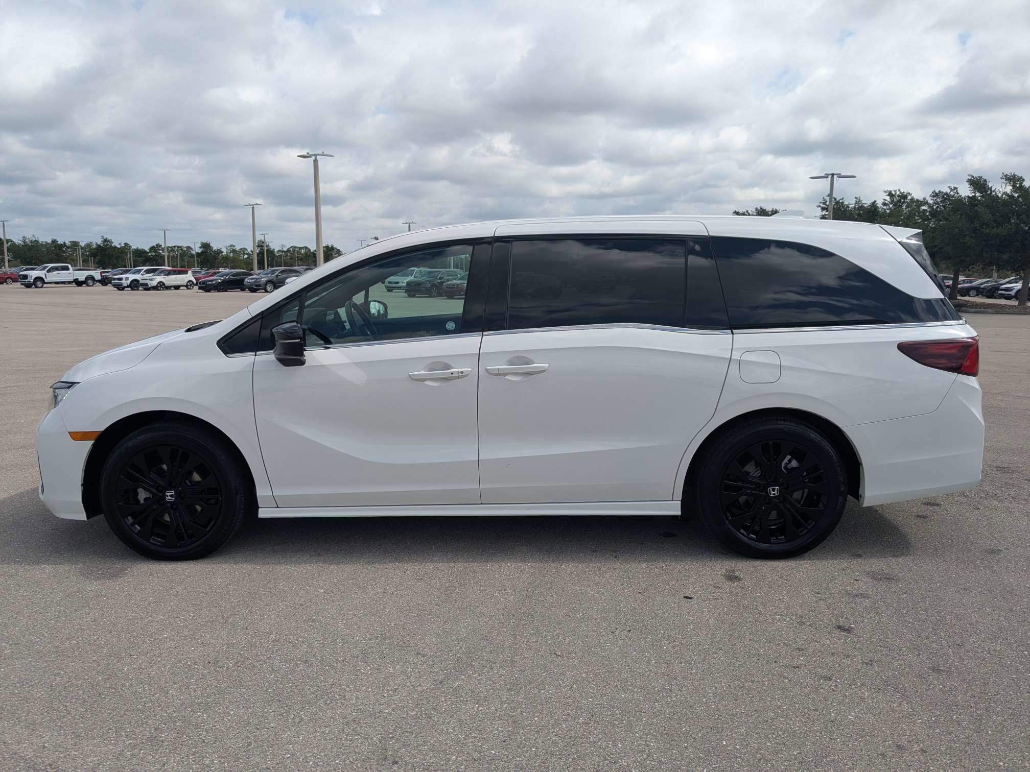 Used 2025 Honda Odyssey Sport-L image 8
