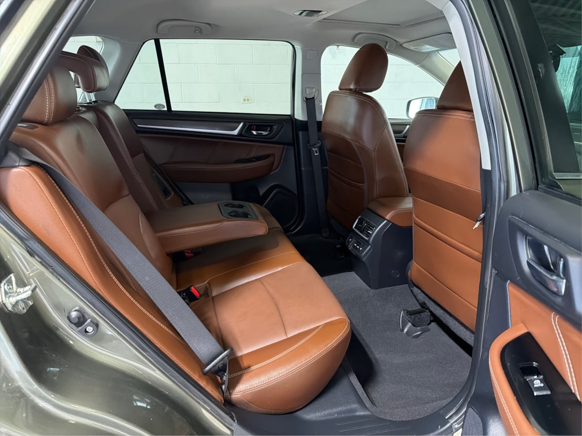 Used 2019 Subaru Outback 2.5i Touring AWD/4WD image 16