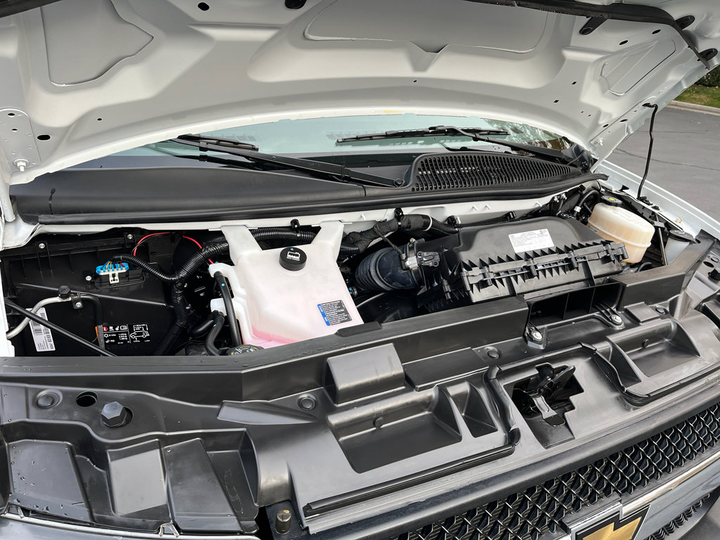 Used 2024 Chevrolet Express 2500 w/ Driver Convenience Package image 15