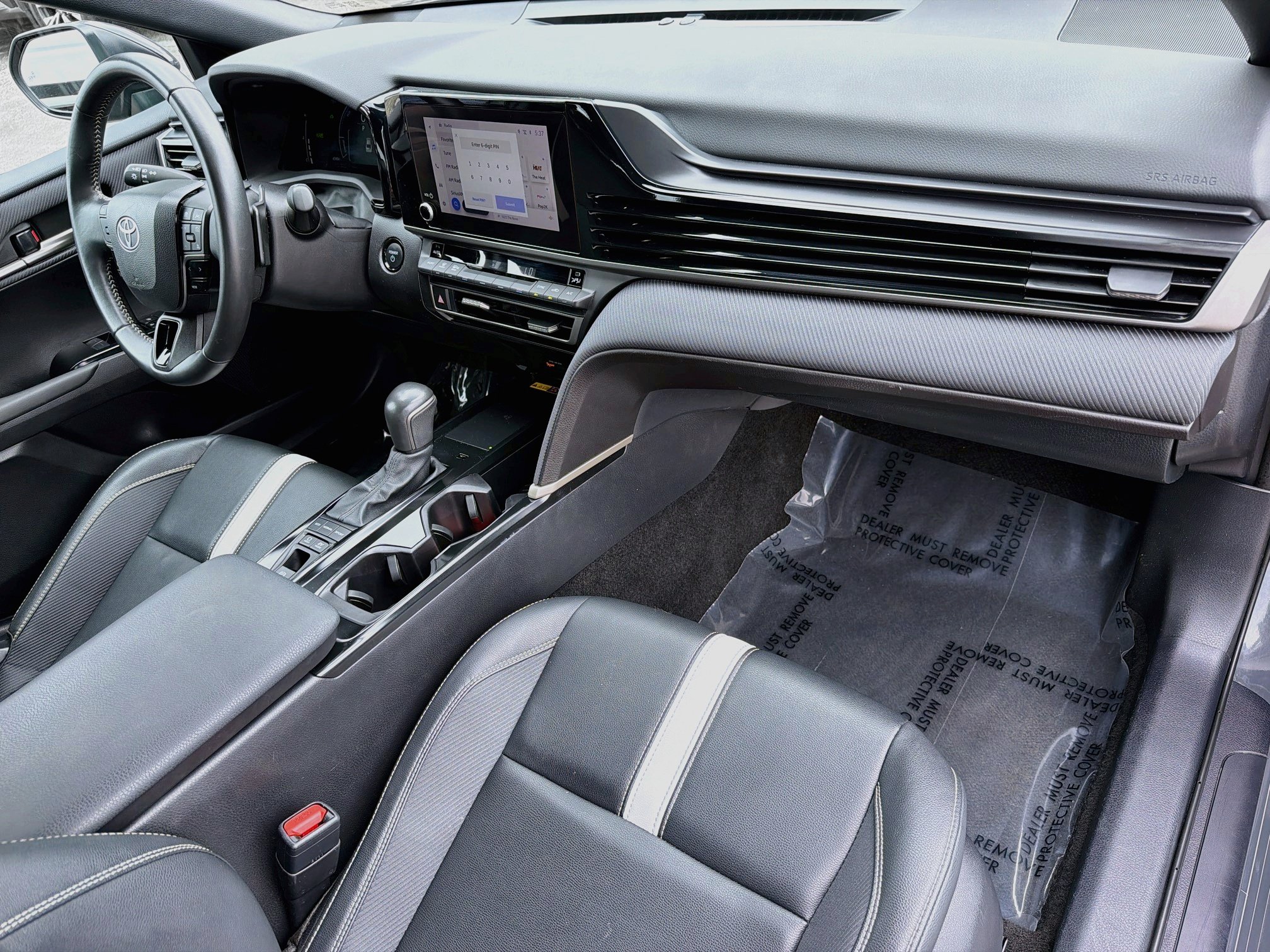 Used 2025 Toyota Camry SE FWD image 13