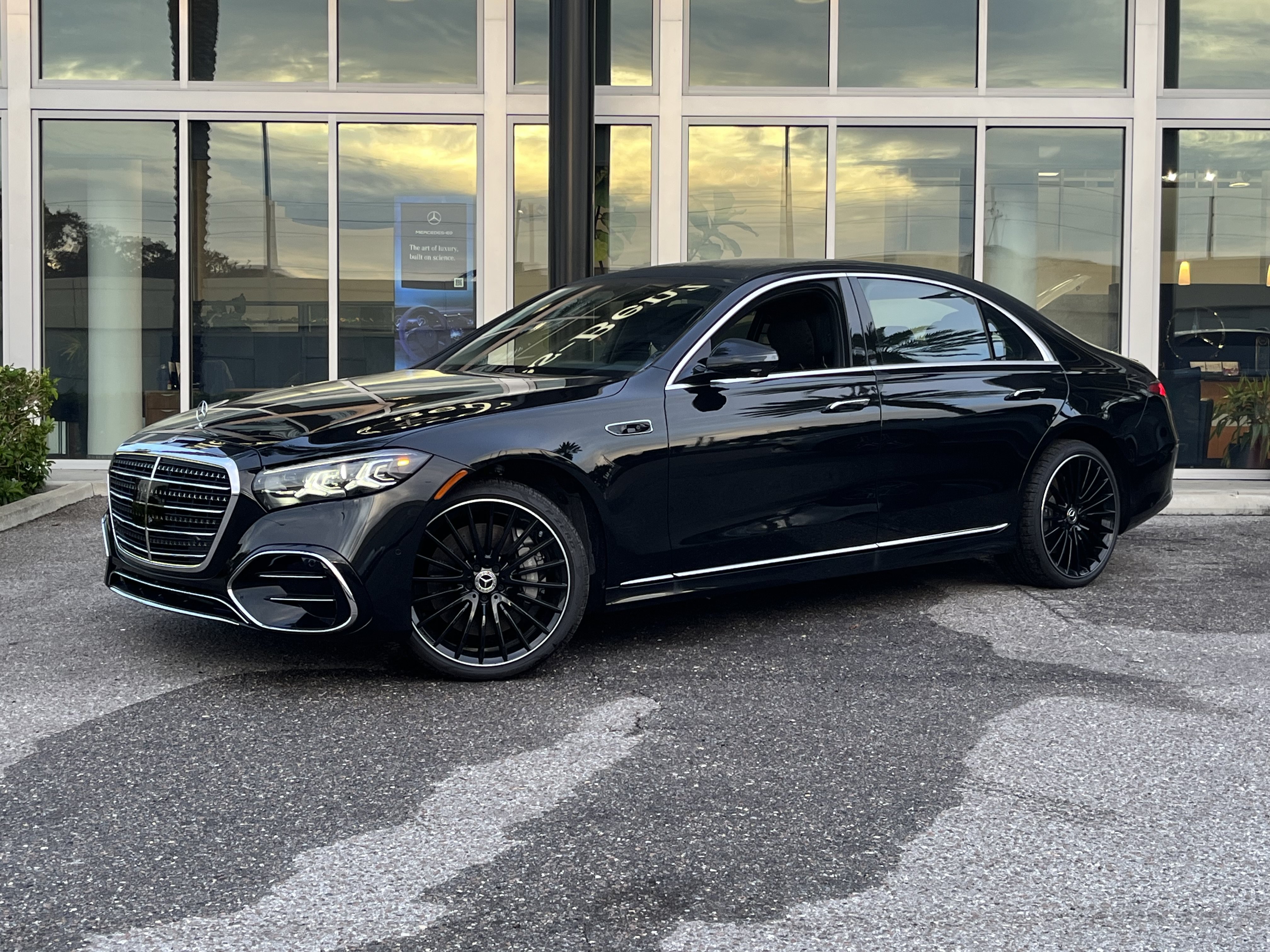 New 2027 Mercedes-Benz S 580 4MATIC Sedan image 2