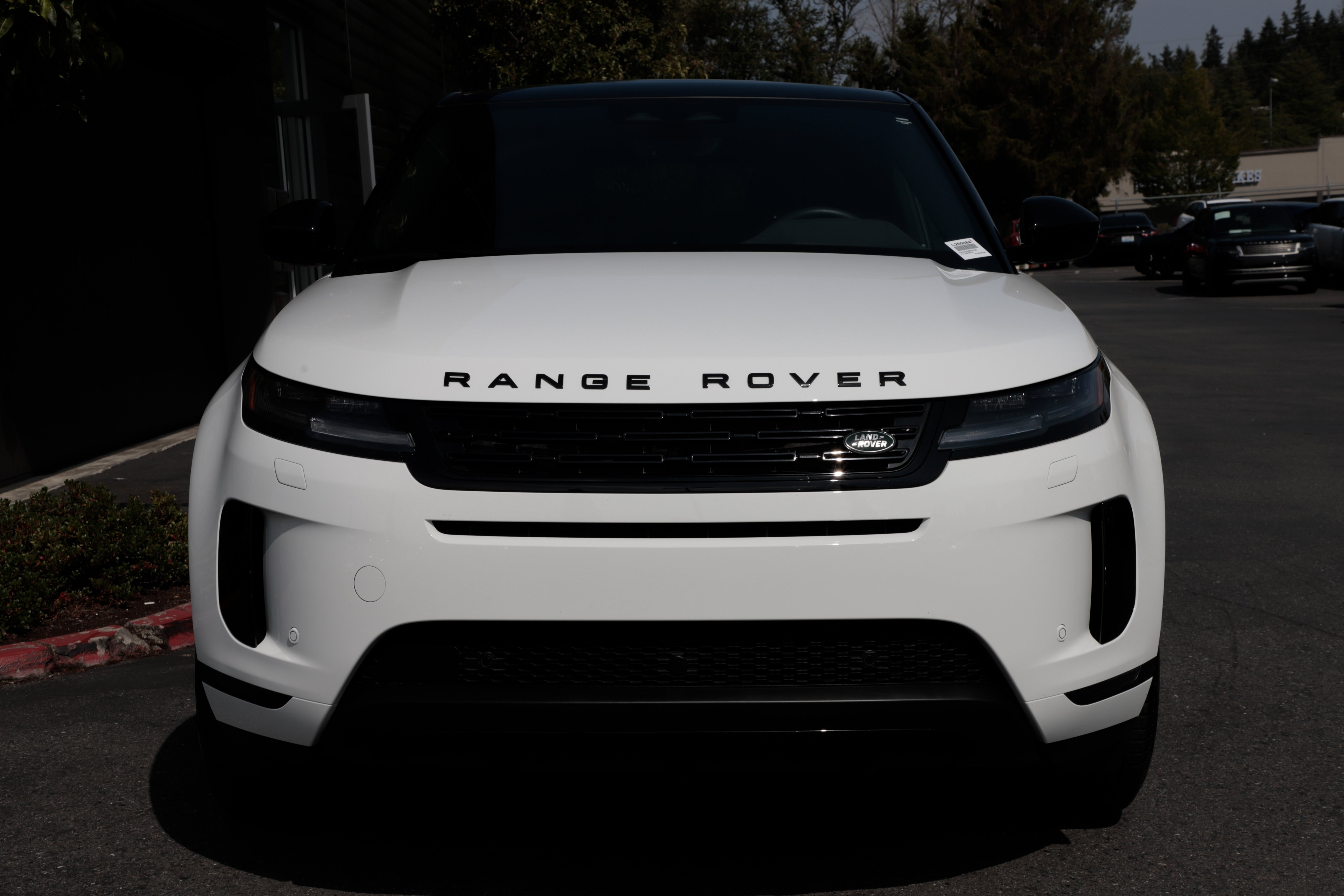 Used 2024 Land Rover Range Rover Evoque S AWD/4WD image 4