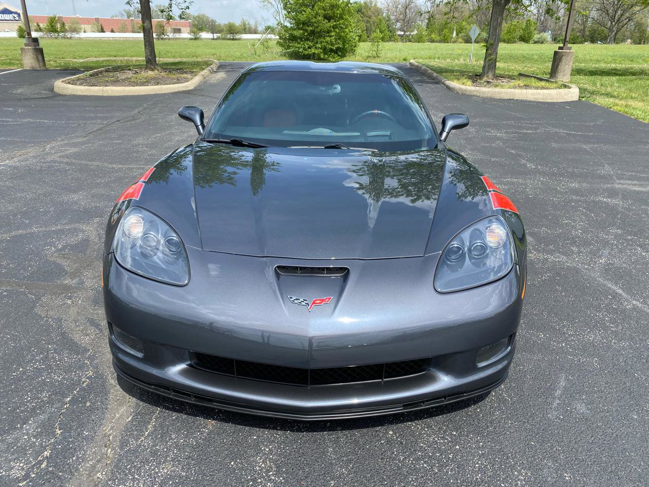 Used 2011 Chevrolet Corvette Grand Sport w/ Preferred Equipment Group RWD image 2