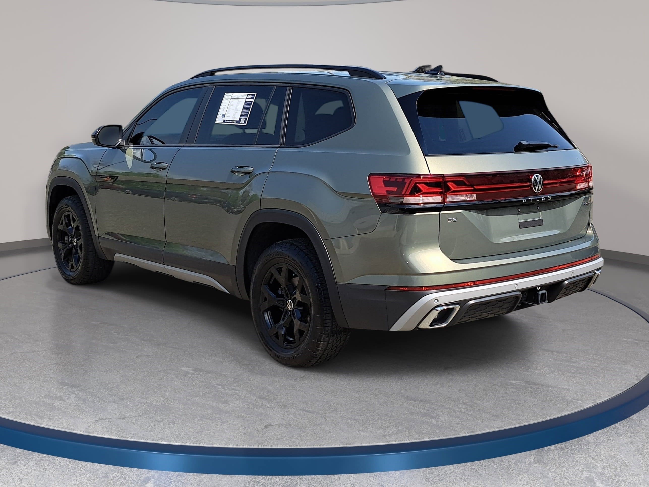 Used 2024 Volkswagen Atlas Peak Edition SE image 7