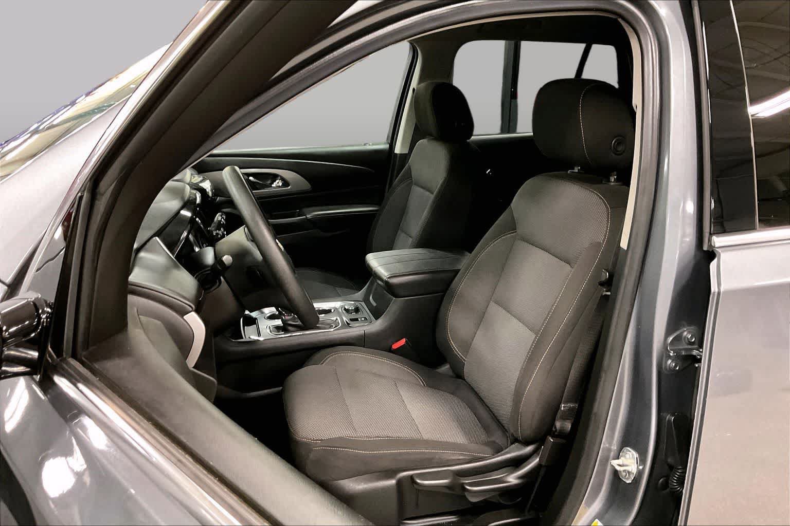 Used 2019 Chevrolet Traverse LS FWD image 8
