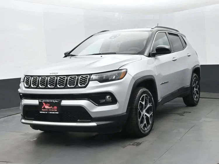 Used 2024 Jeep Compass Limited image 1