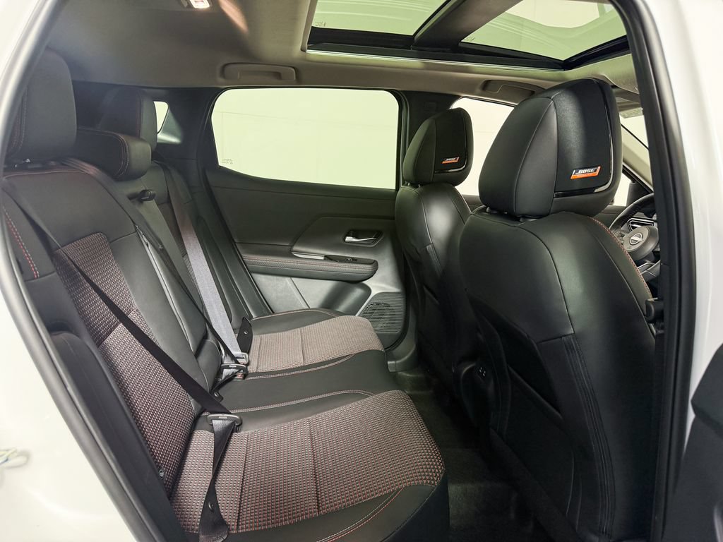 Certified 2025 Nissan Kicks SR w/ SR Premium Package AWD/4WD image 36