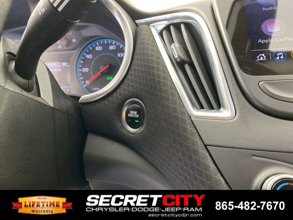 Used 2021 Chevrolet Malibu LT FWD image 16