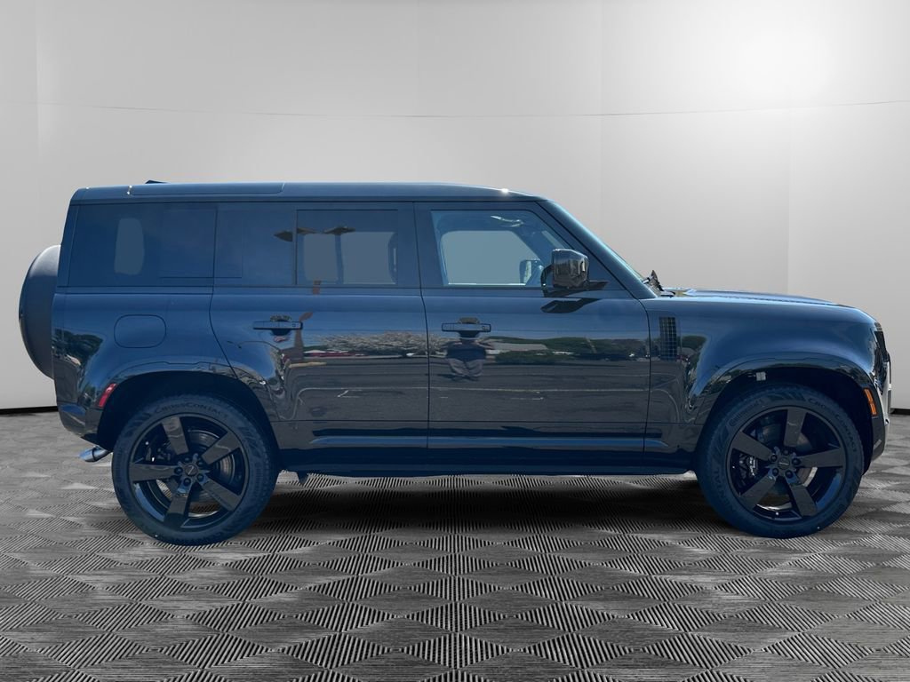 New 2026 Land Rover Defender 110 V8 AWD/4WD image 6